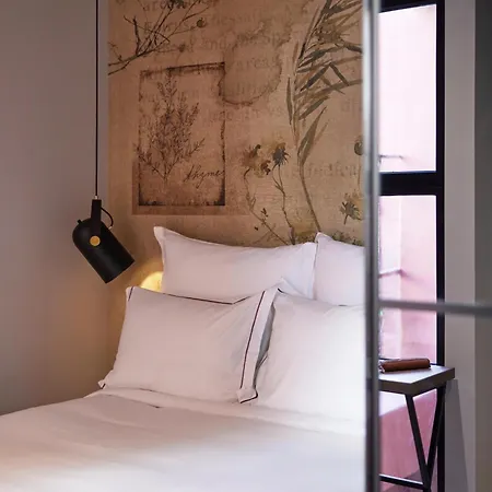 Anise, Aluma & Hotel 4*