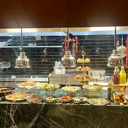Hotel Anise, Aluma &