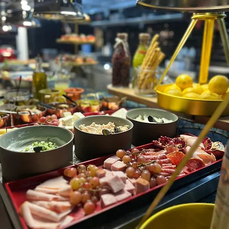 Anise, Aluma & Hotel Athens