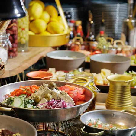 Hotel Anise, Aluma &