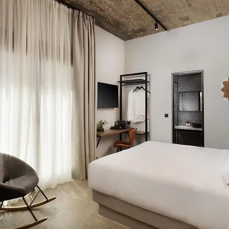 Hotel Anise, Aluma & 4*