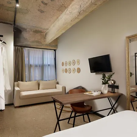Hotel Anise, Aluma &