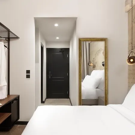 Hotel Anise, Aluma &