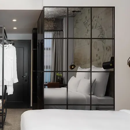 Anise, Aluma & Hotel